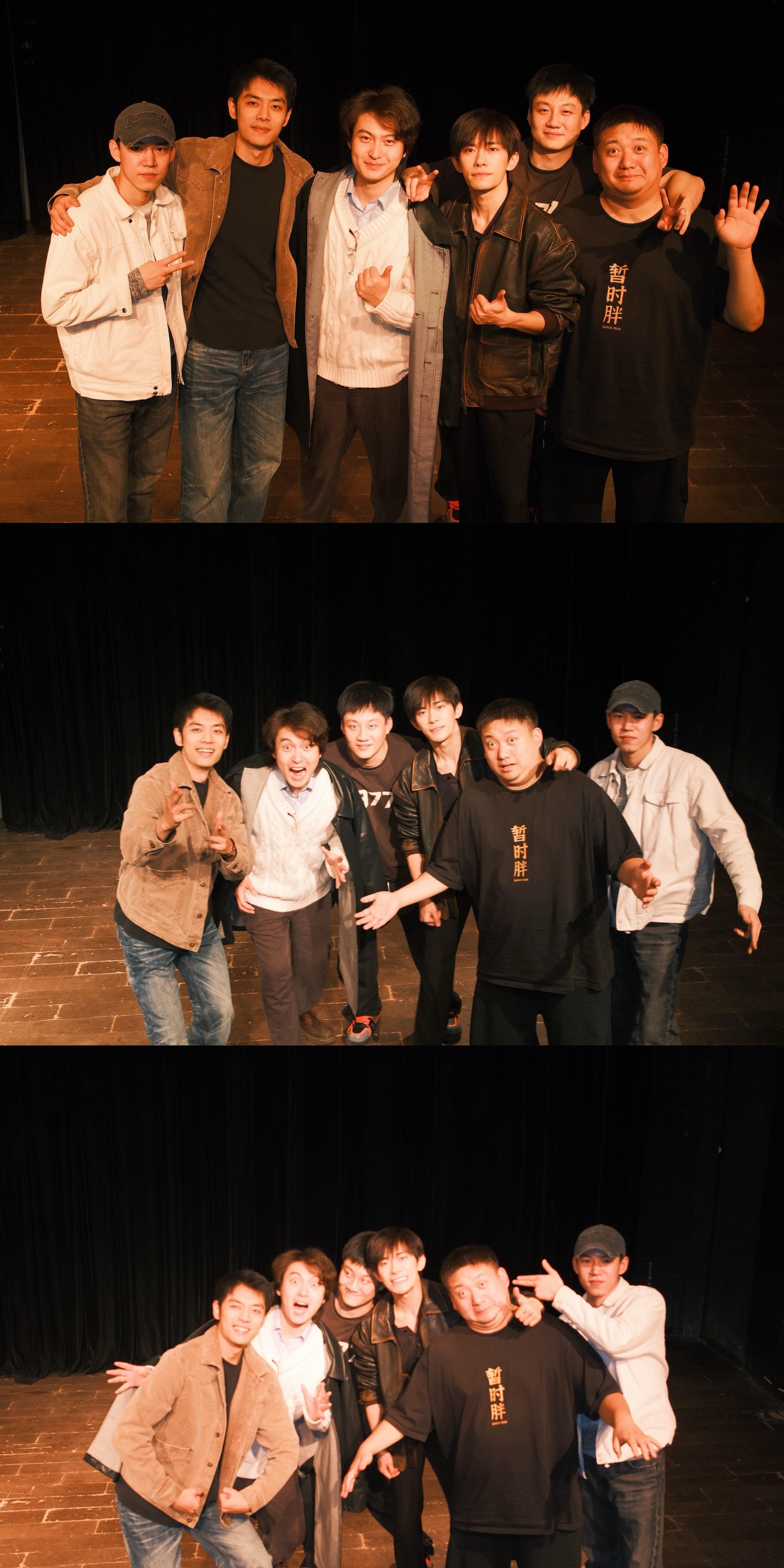 特别鲜活的，合照时呲牙笑的摇摇七喜[捂嘴哭]合照时呲牙笑的易烊千玺 ​​​