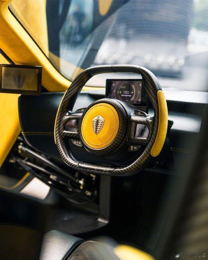 柯尼赛格 Gemera，内饰也太帅了！汽车