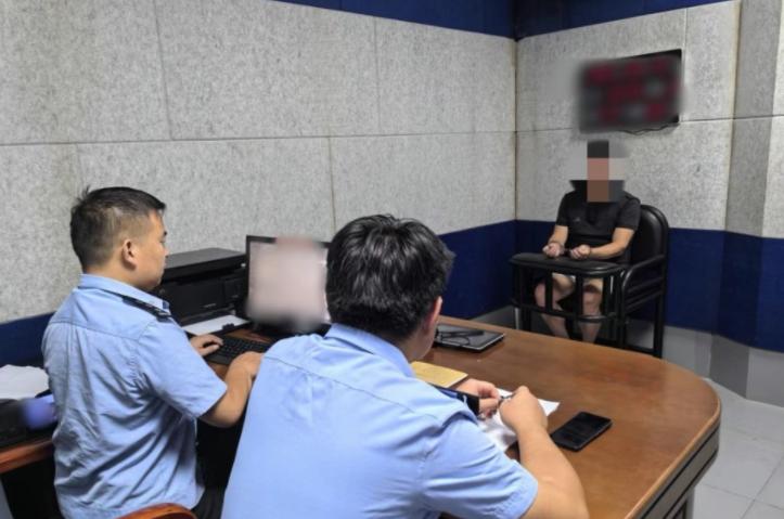一男子直播淫秽视频26分钟获利0.1元，被判拘役4个月罚款2000元，2.3万次