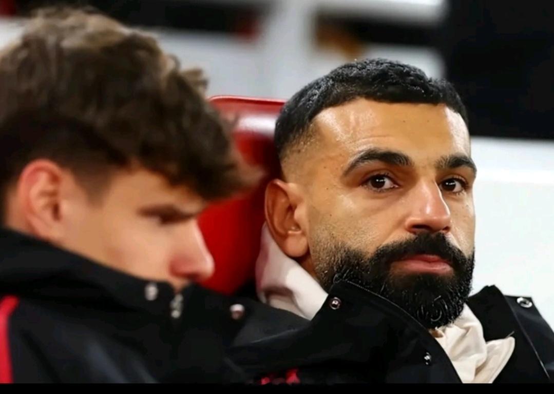 詹俊：连续两场未登场，利物浦给萨拉赫发出冬窗转会信号在利物浦3-3战平利兹联后，