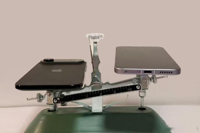 方飞亲自发声，荣耀做Air的决心从没动摇！一句话回应所有质疑。从最薄折叠屏到青海