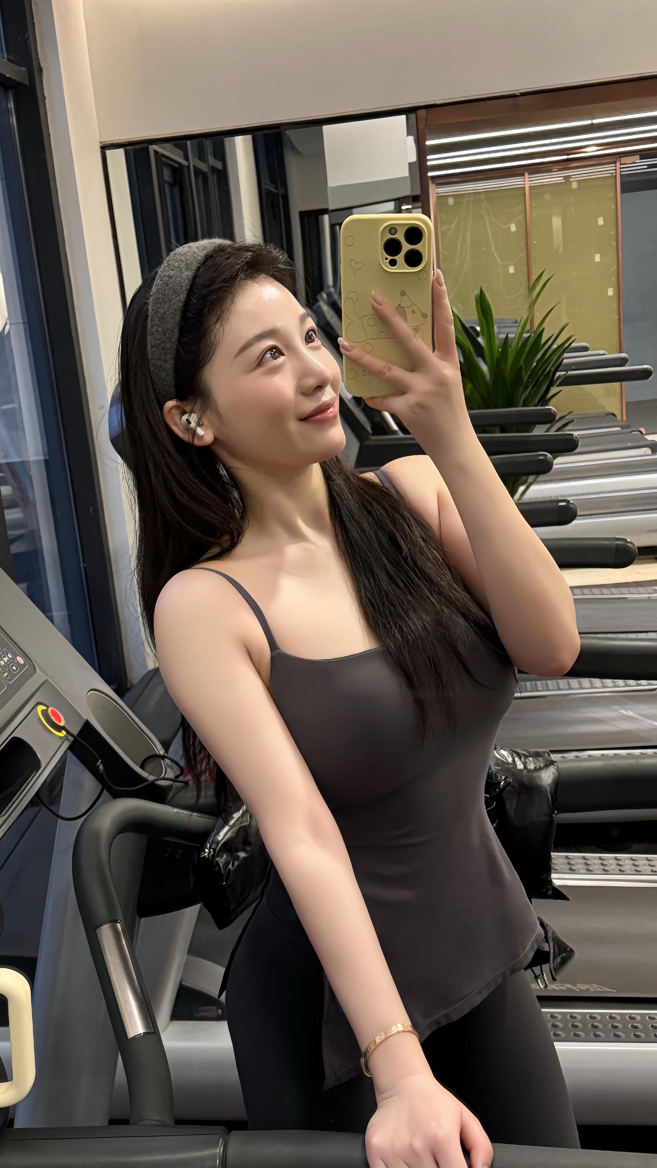 冬至记得吃🥟🥟呦～～白羊座 健身 对镜拍冬至