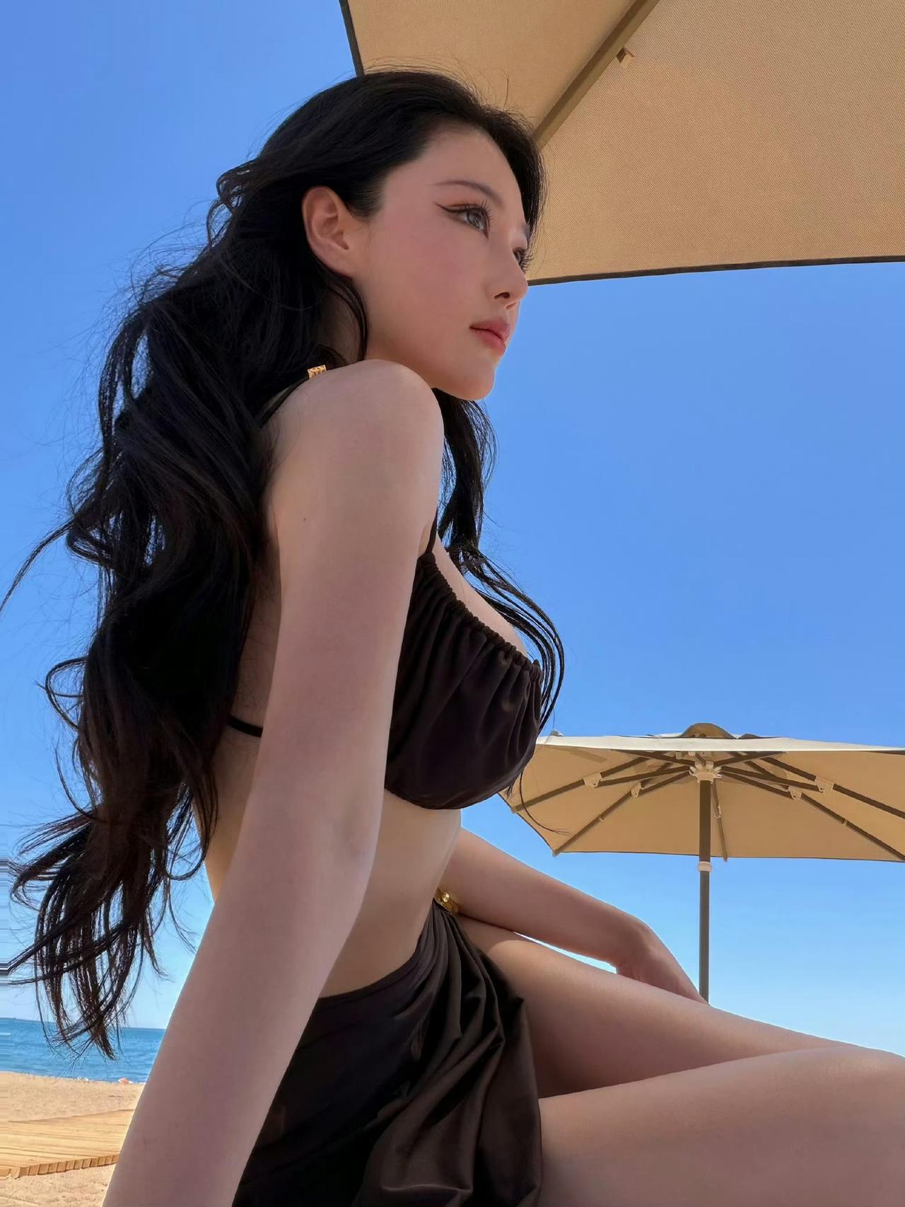 张馨予这曼妙的身材啊，太傲人了啊，女人看了都稀罕张馨予未修图 张馨予身材