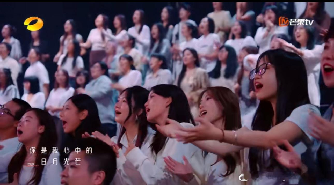 #苏醒17年后再唱心中的日月#苏醒时隔17再唱《心中的日月》，好听到耳朵怀孕！[