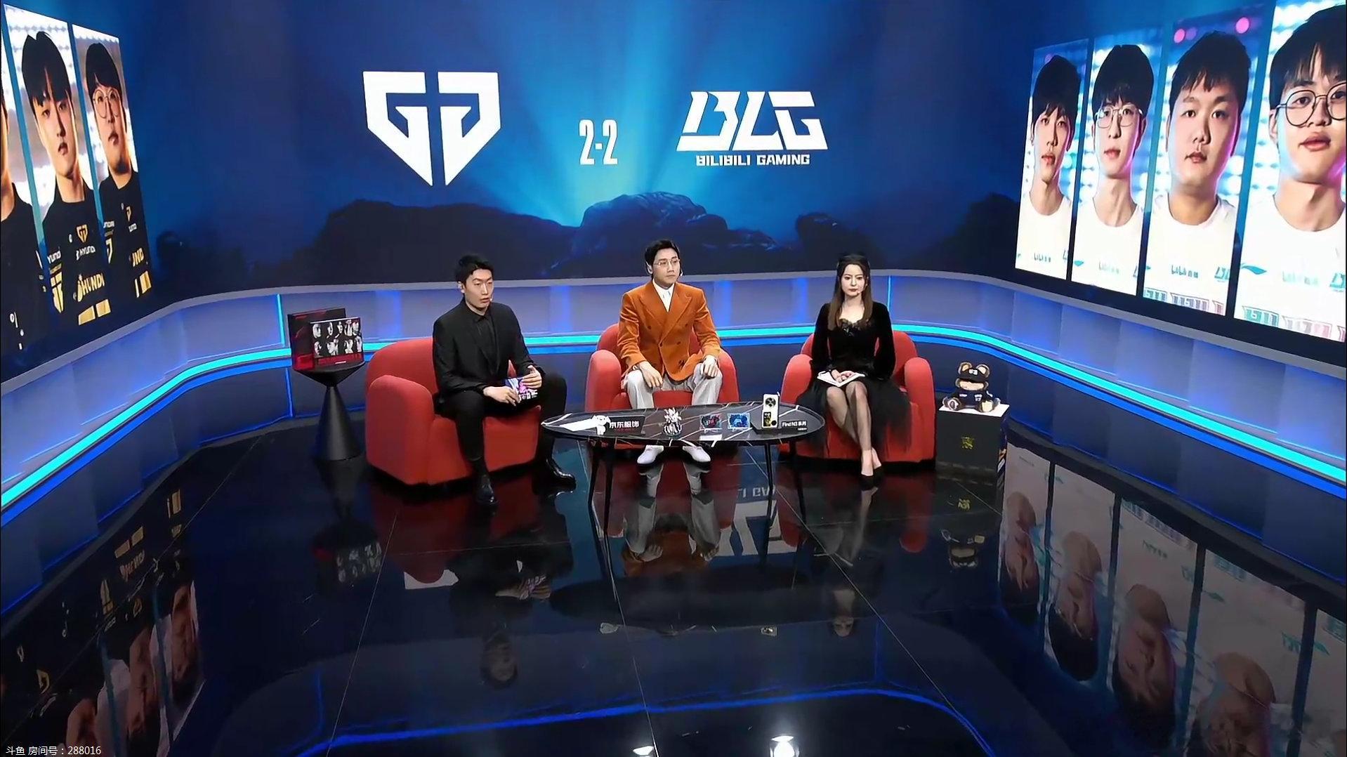 让二追三是比横扫更让人难受[允悲]这感觉被geng打懵逼了啊，要打决胜局了。挺住