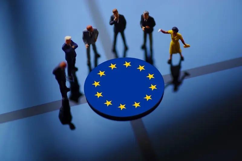 欧洲已经松口了，说实话，他们已经认怂了！
昨日英国，法国，德国，波兰， 芬兰和意