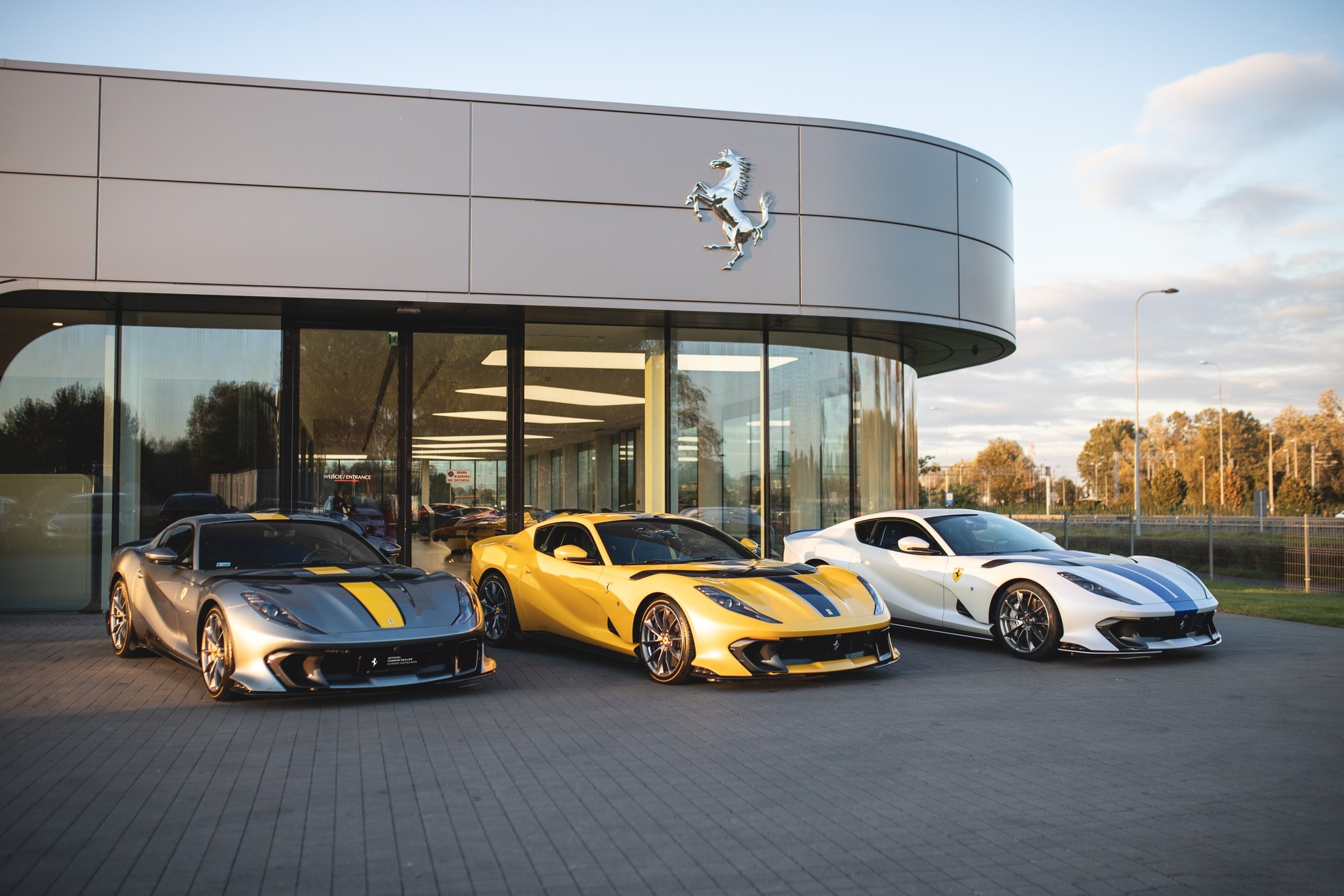 三台Ferrari 812 Competizione摆一起耀眼不？ ​​​