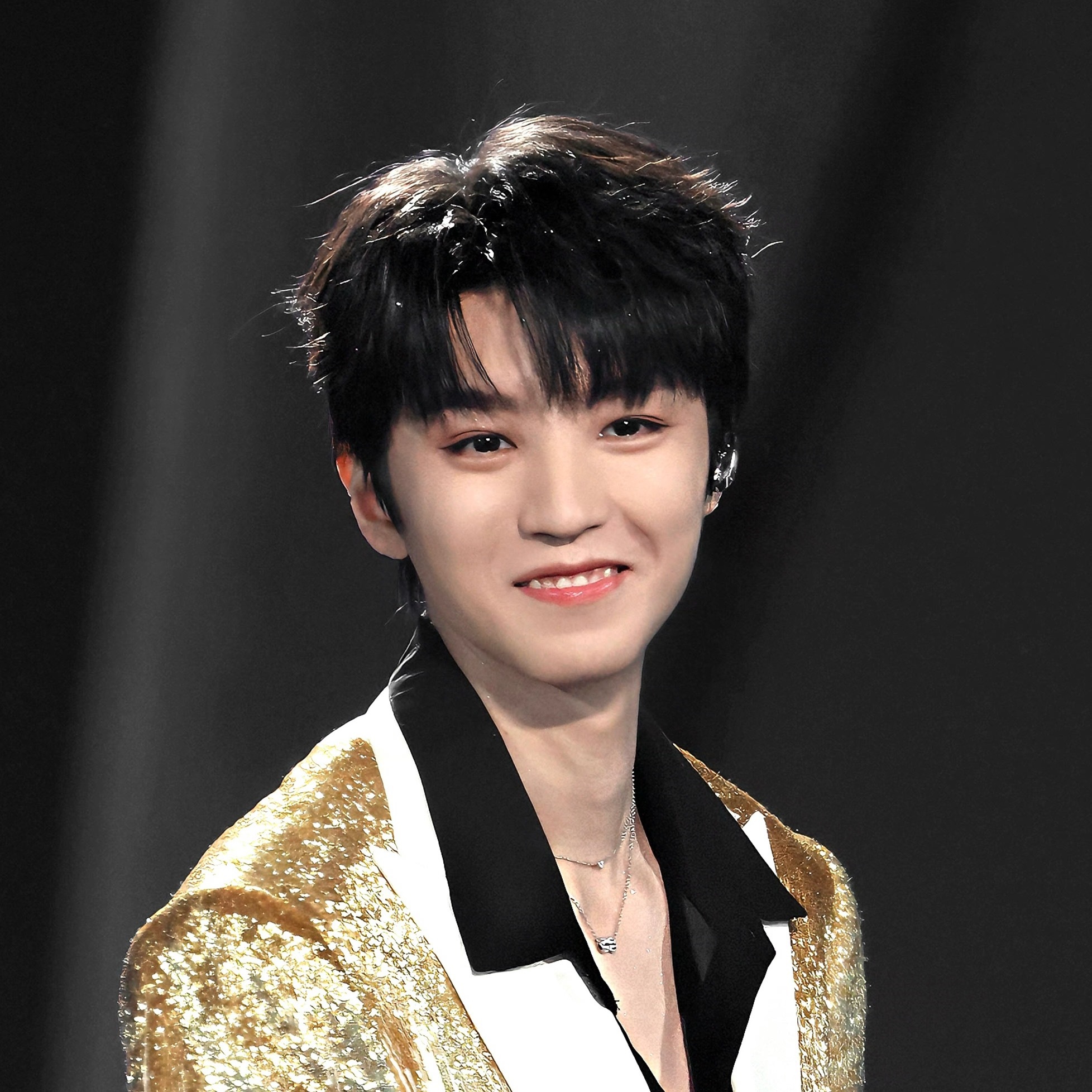 一模一样吧。。。😋 