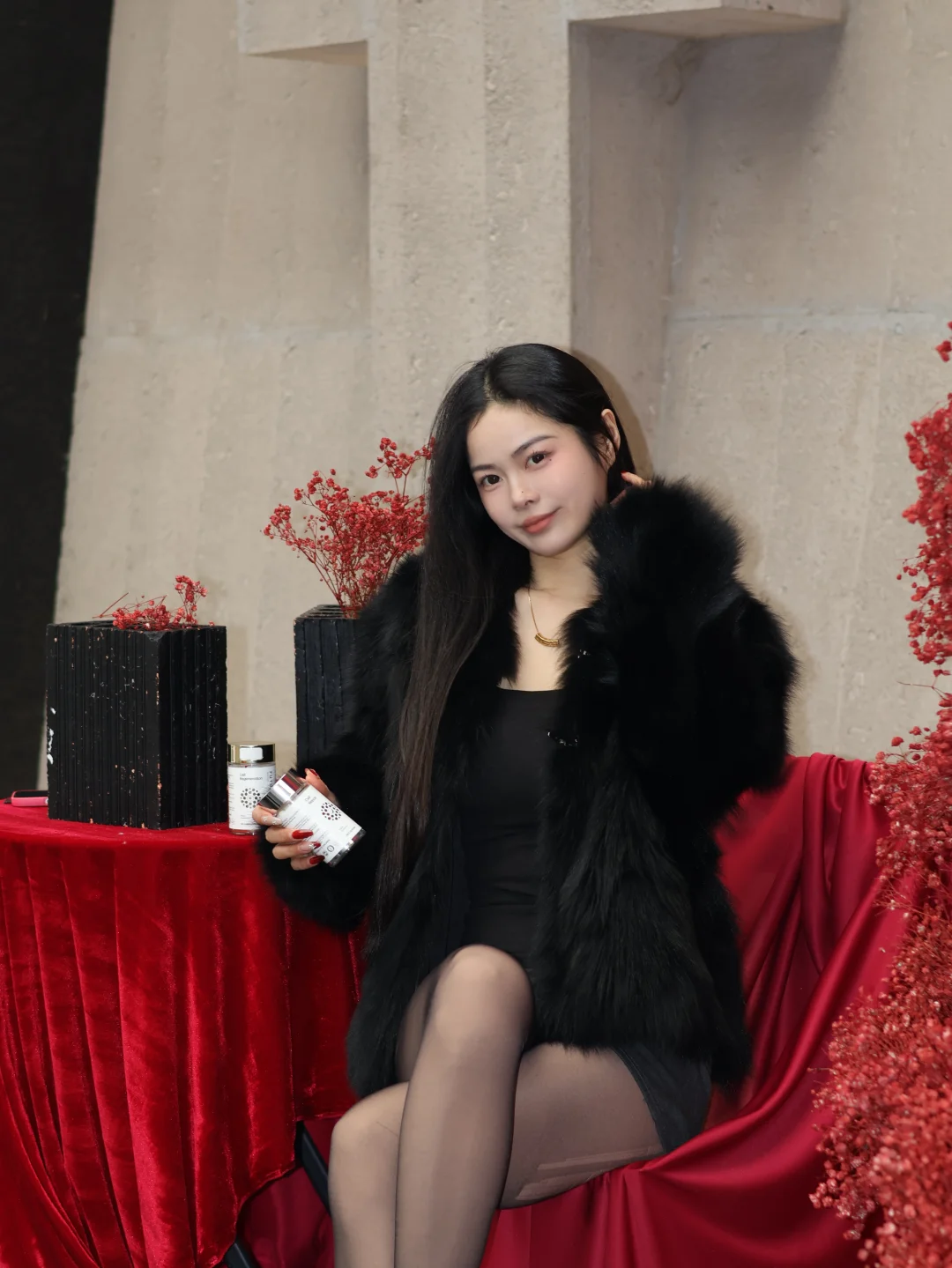 我的脸，终于不跟我“熬夜”较劲了。