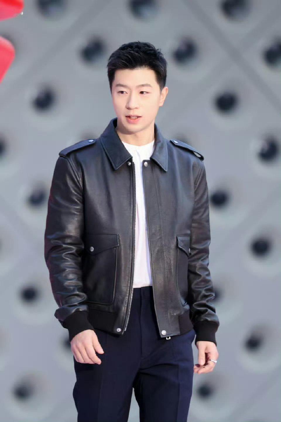 马龙Prada皮衣马龙prada黑皮衣马龙穿黑皮衣好帅！适配度满分