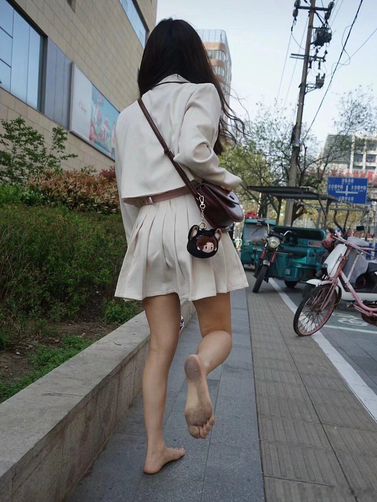 脚脏了可怎么办 ​​​