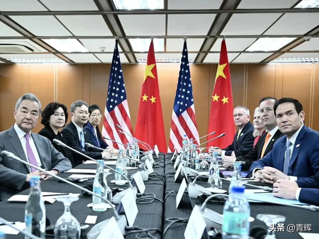 中美外长马尼拉会谈:拍完合影直接清场，王外长火力全开
22号当天，前往马尼拉参加