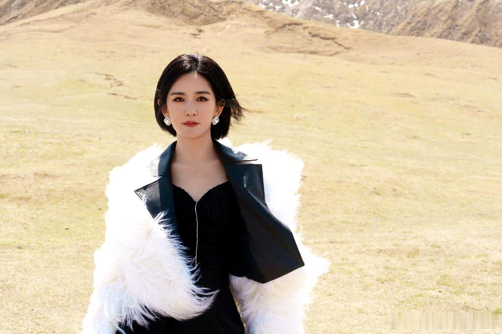 谢娜九妹的命姐姐当家 去探班张杰演唱会，谢娜牙上有辣椒片，杰哥拿掉后，她一句 “