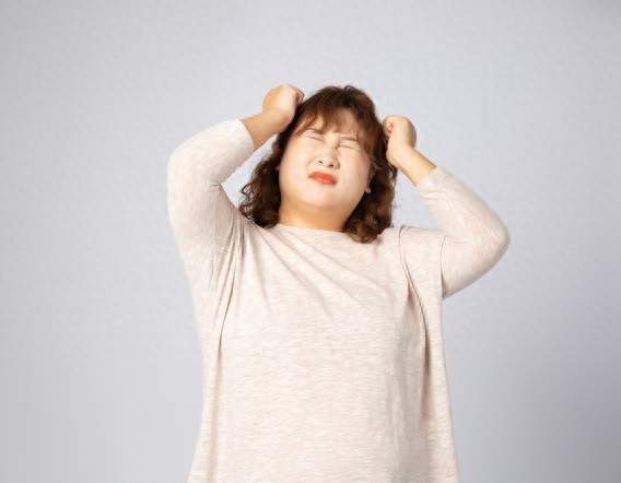 为什么女性更年期容易胖肚子
