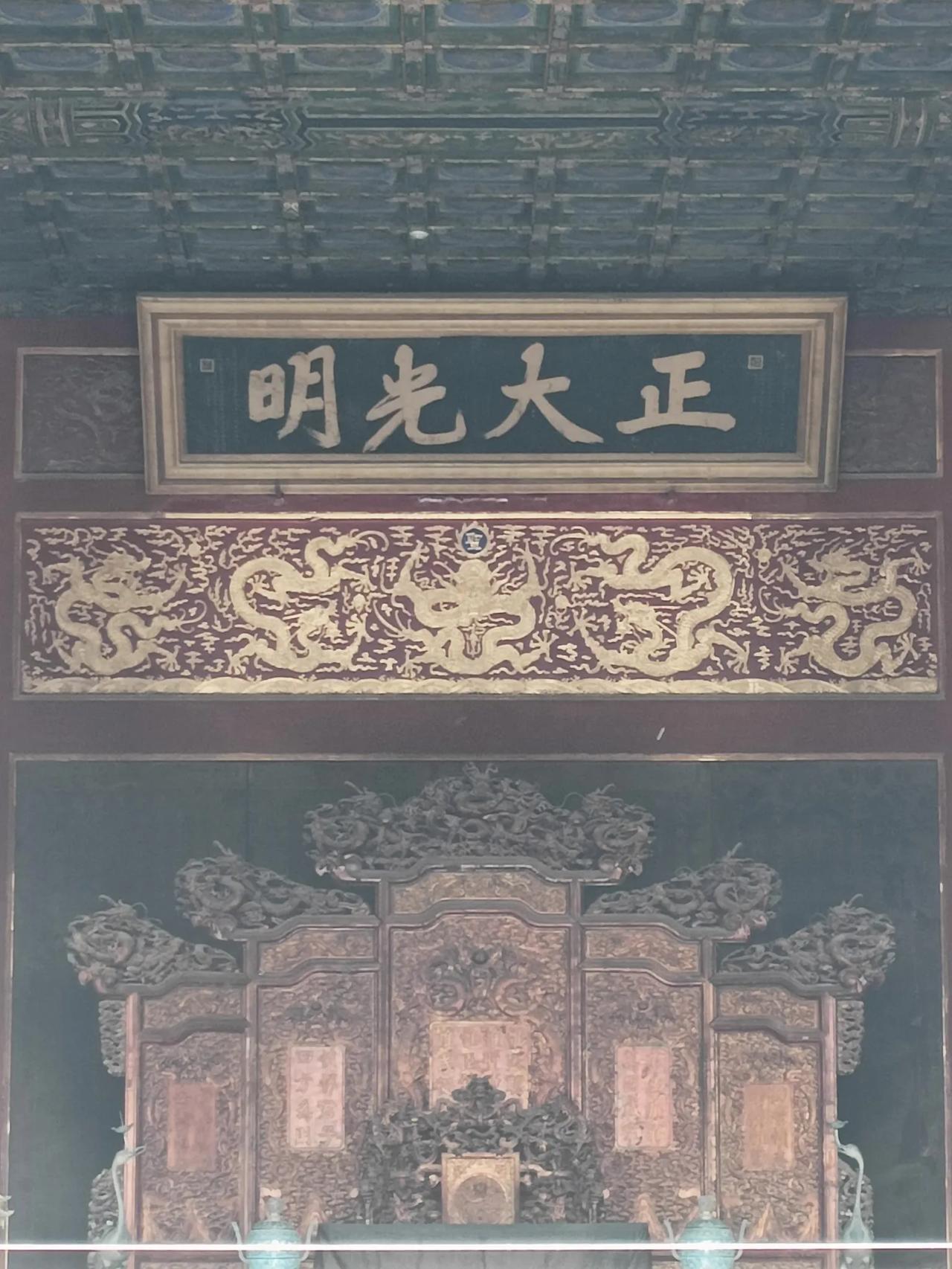 老板问我为什么对公司新做的项目不感兴趣，我淡淡的回答他是不太看好，其实我内心的想
