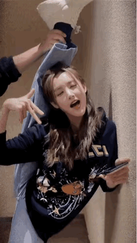 至今为止没有发现，长得漂亮的坏处。