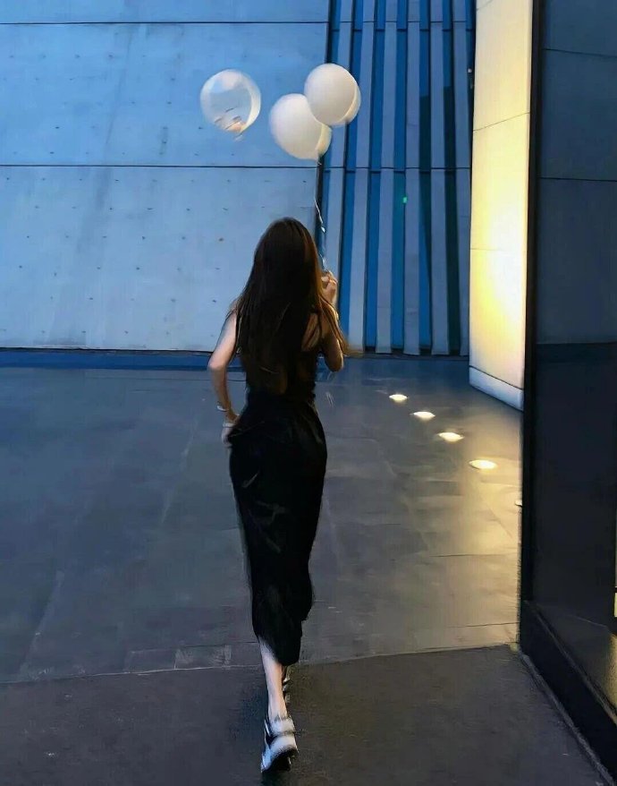 🚶♀️“别回头，身后都是风景，前面才是人生” 
