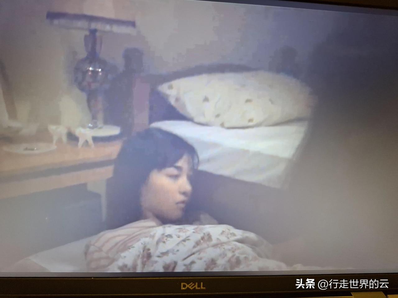 鬼节之夜，看个鬼片，20多年前的《鬼来电》，重温一下，确实不错。个人感觉超过美国