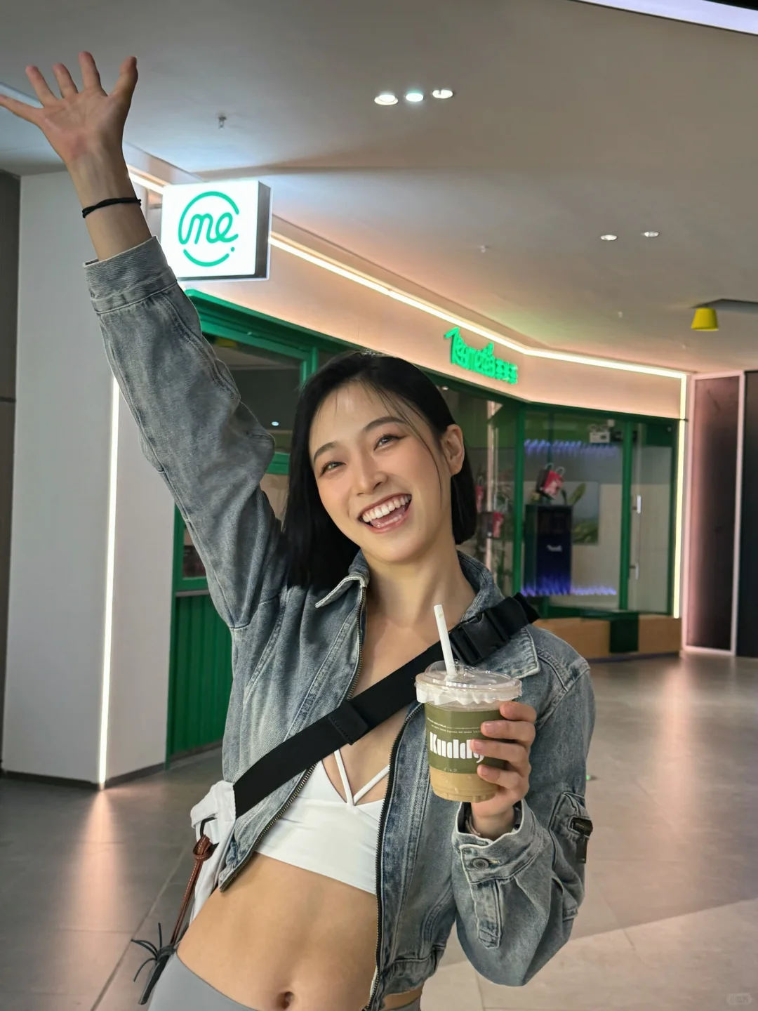 我是阳光开朗小女孩！