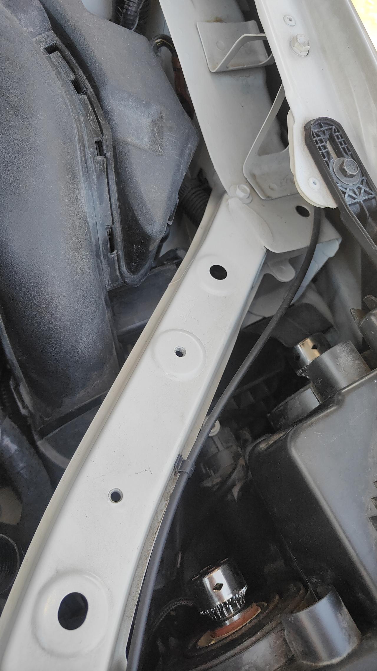 就这一小节打了五个孔
不知道有什么作用
还是为了偷工减料