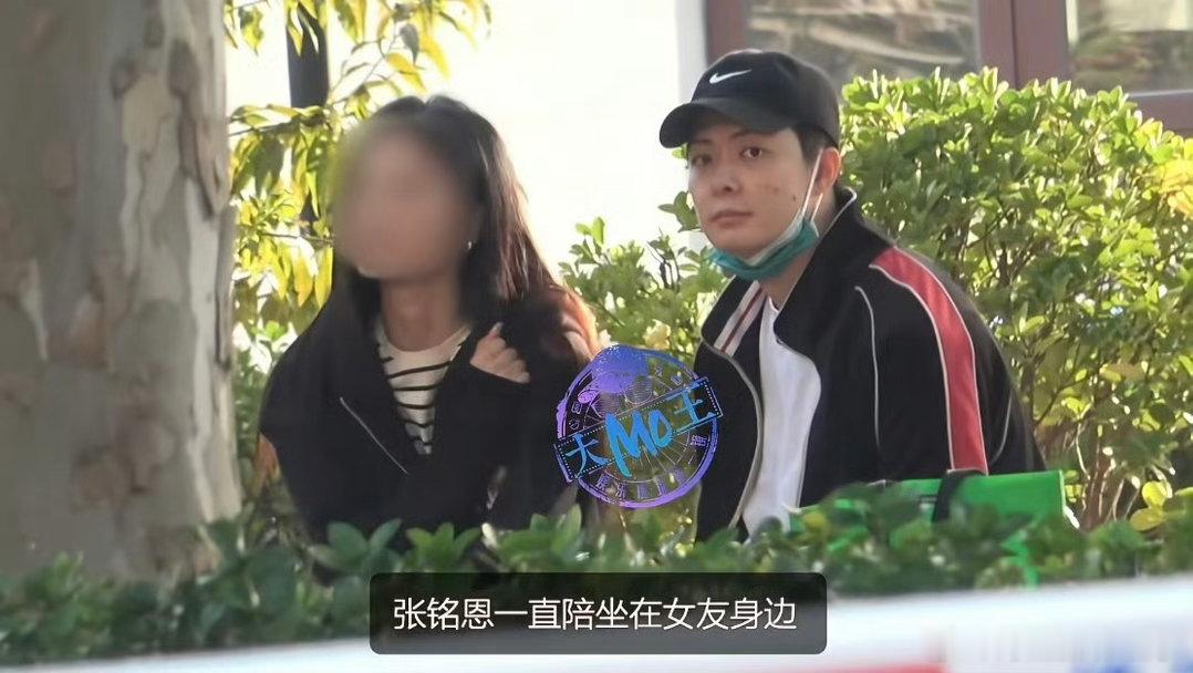 给女朋友拍照真是男人一生的课题笑不活了，张铭恩：给女朋友拍照真是男人一生的课题！