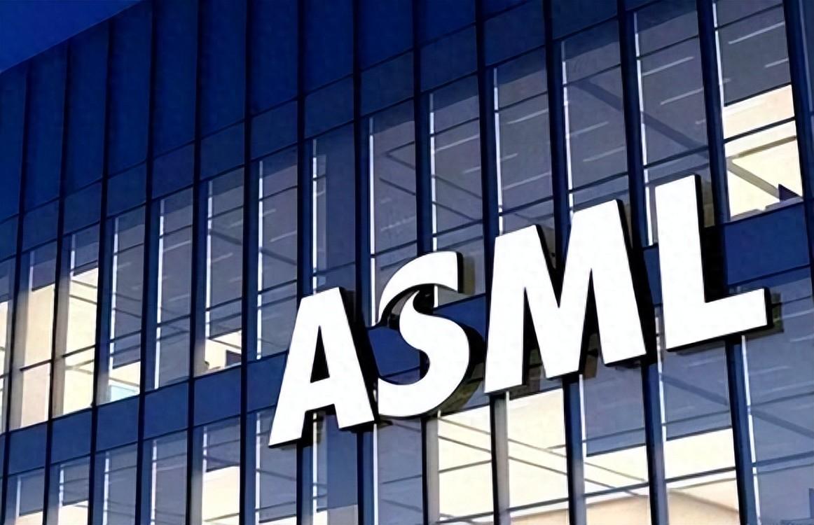 “咬死”ASML，禁止维修光刻机只是开始，轮到中国工程师头疼了！

美国这次真的