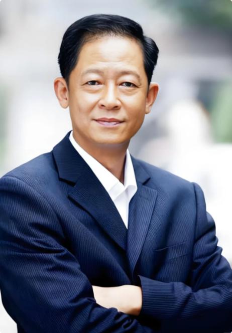 王志文说：“和周围人搞好
关系的秘诀就是：
不分享喜悦，炫耀成功，
不说三道四，