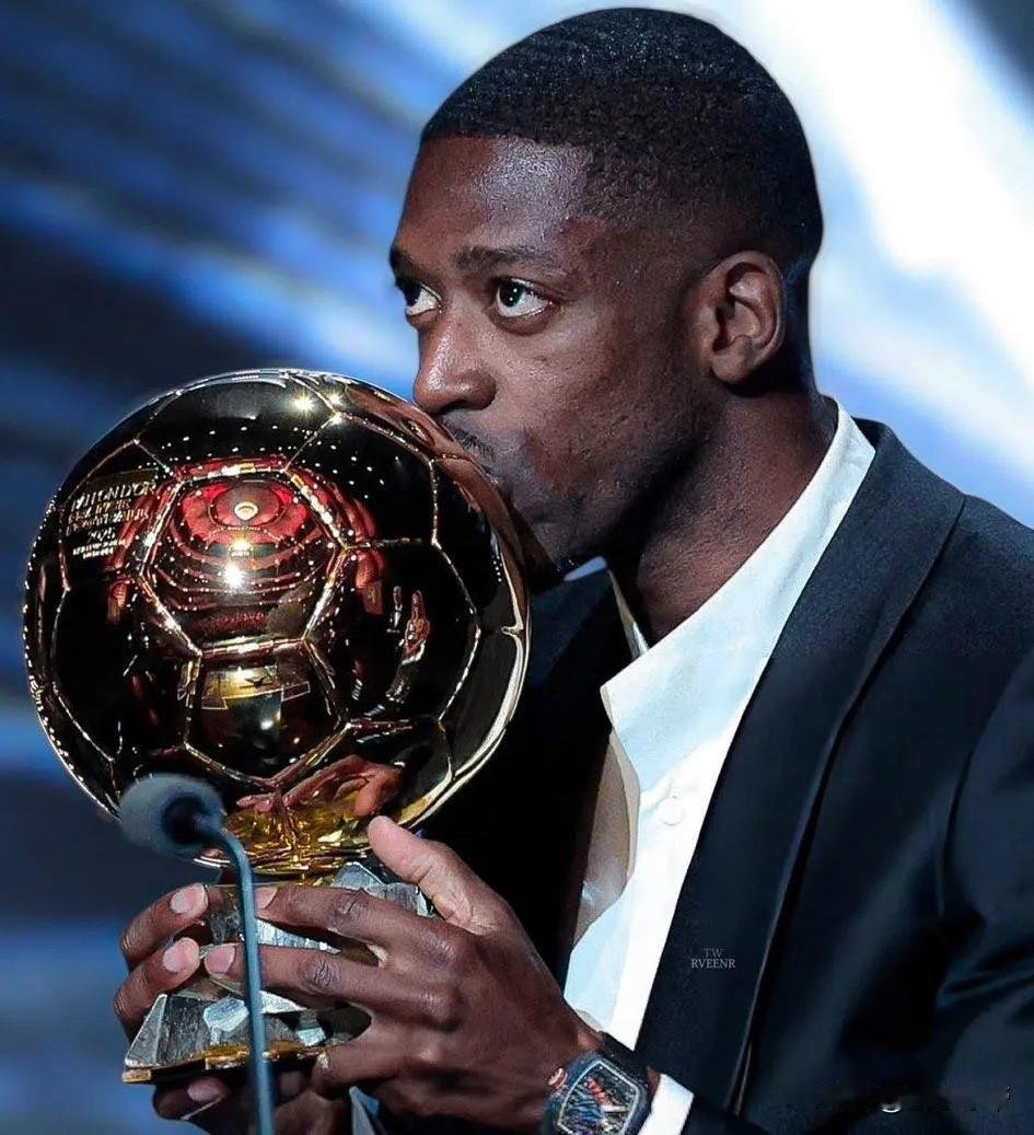 金球奖有魔咒？登贝莱本赛季多次受伤仅出场425分钟!

自从拿到金球奖后，登贝莱