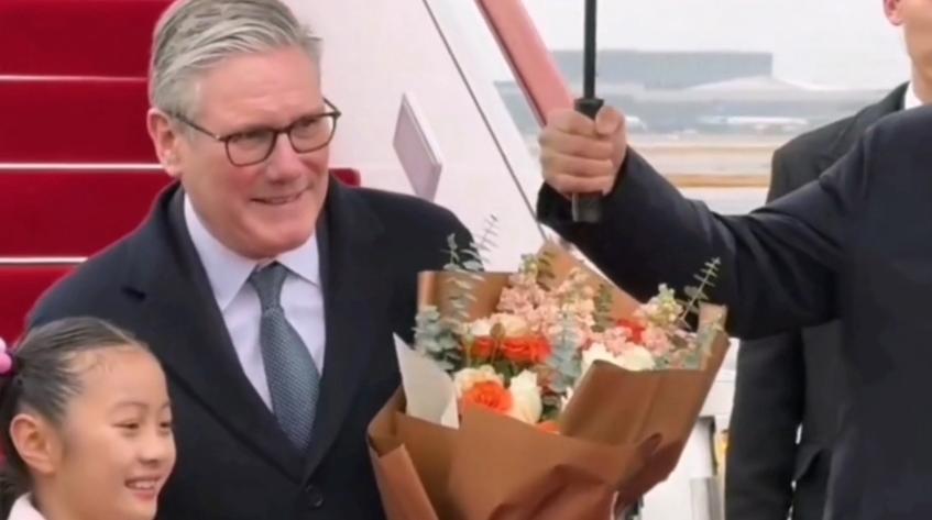 1月30日，英国首相斯塔默访华第三天，结束北京访问抵达上海
今天下午，上海还下着