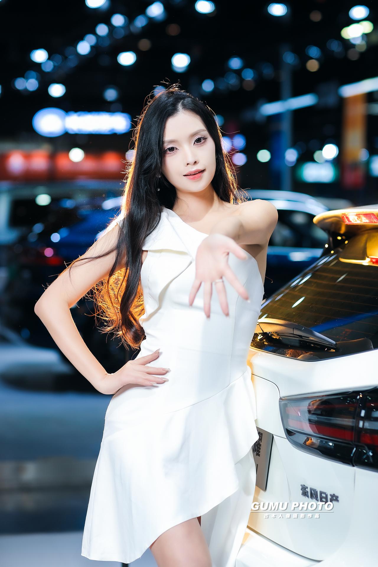 2025成都双十二车展东风日产展台模特小姐姐