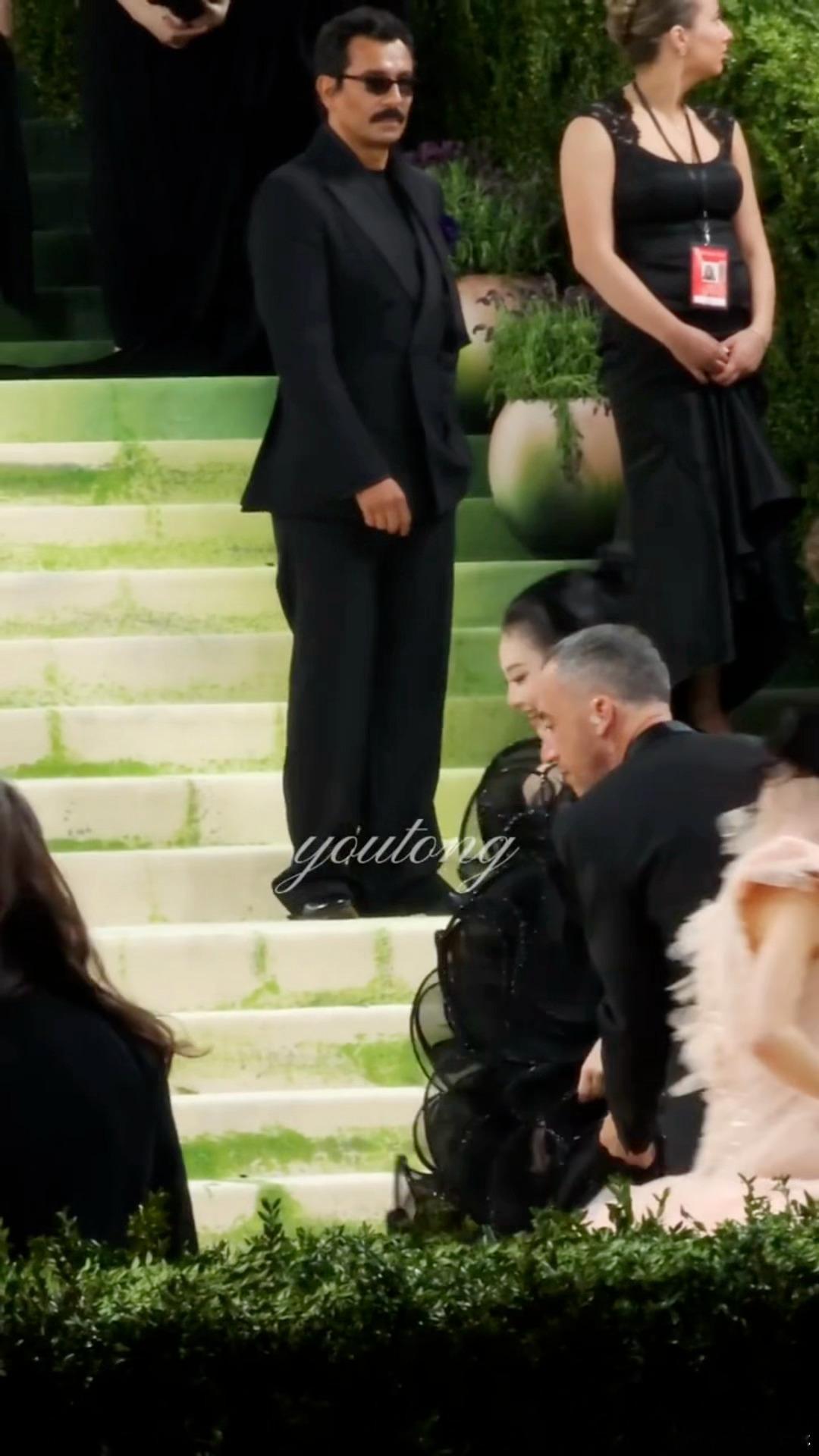 宁艺卓MetGala大光明发型宁艺卓MetGala扛住了大光明看到宁艺卓MetG