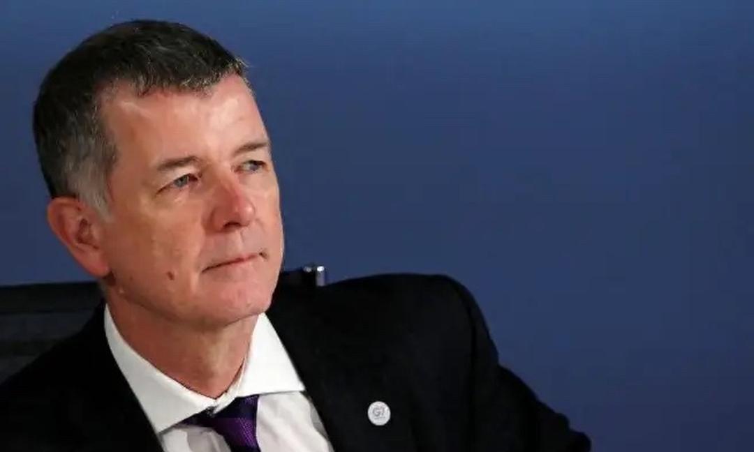 怎么不早说呢？刚卸任俩月的英国军情六处前局长摩尔，接受采访时他直言不讳，普京压根