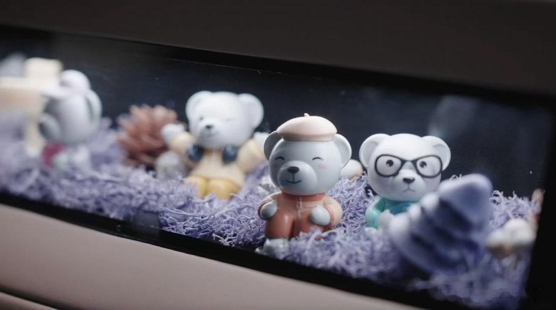 问界M6搭载可DIY副驾灵感橱窗问界M6磁吸生态怎么玩问界M6副驾灵感橱窗搭配超