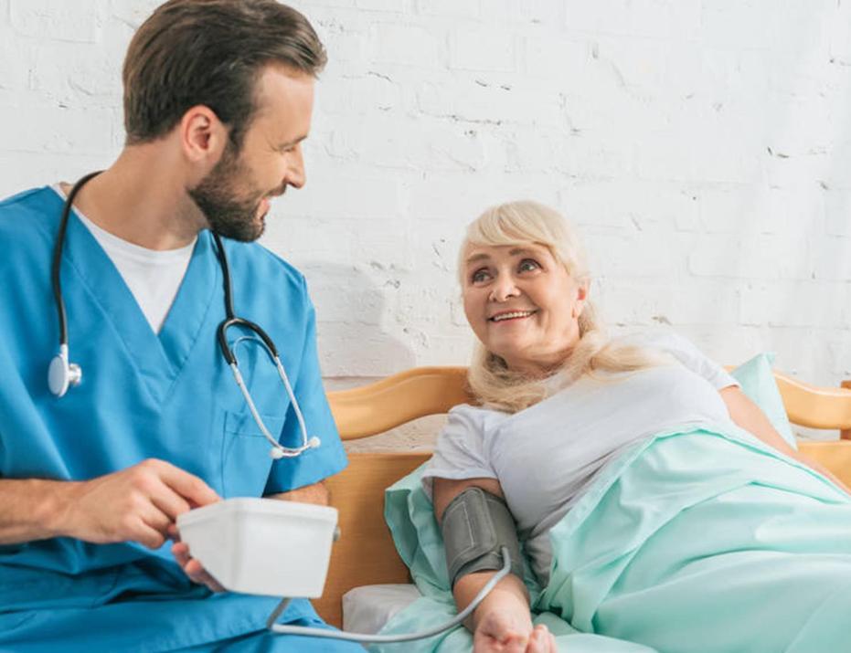 气温回升，医生叮嘱高血压患者：以下几点要注意，别拿生命开玩笑

春天一到，很多高