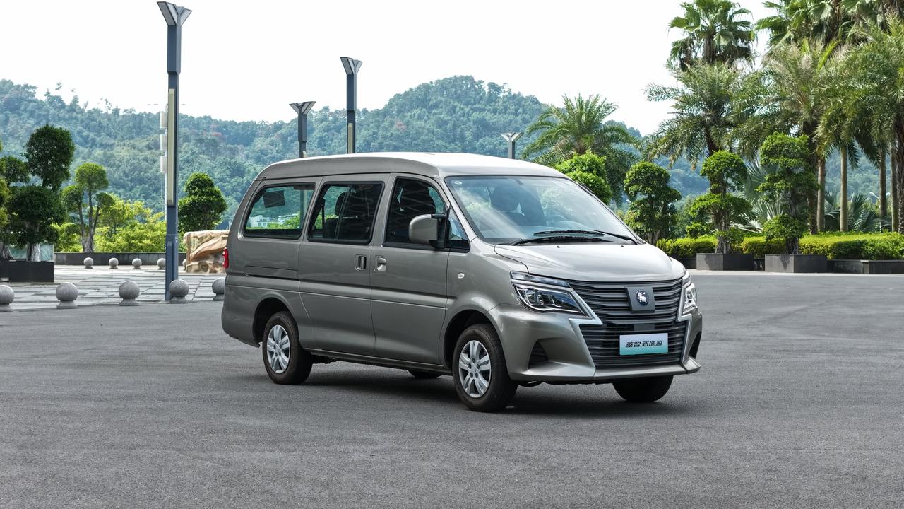 菱智新能源车百公里电耗 17.5kWh，每公里仅 0.1 元，日均 200 公里