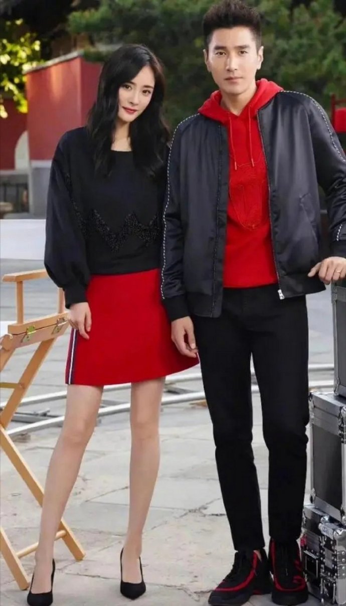 杨幂赵又廷 二搭 传言，《我爱的那些人》主演由杨幂和赵又廷，传言若真会是二人第二