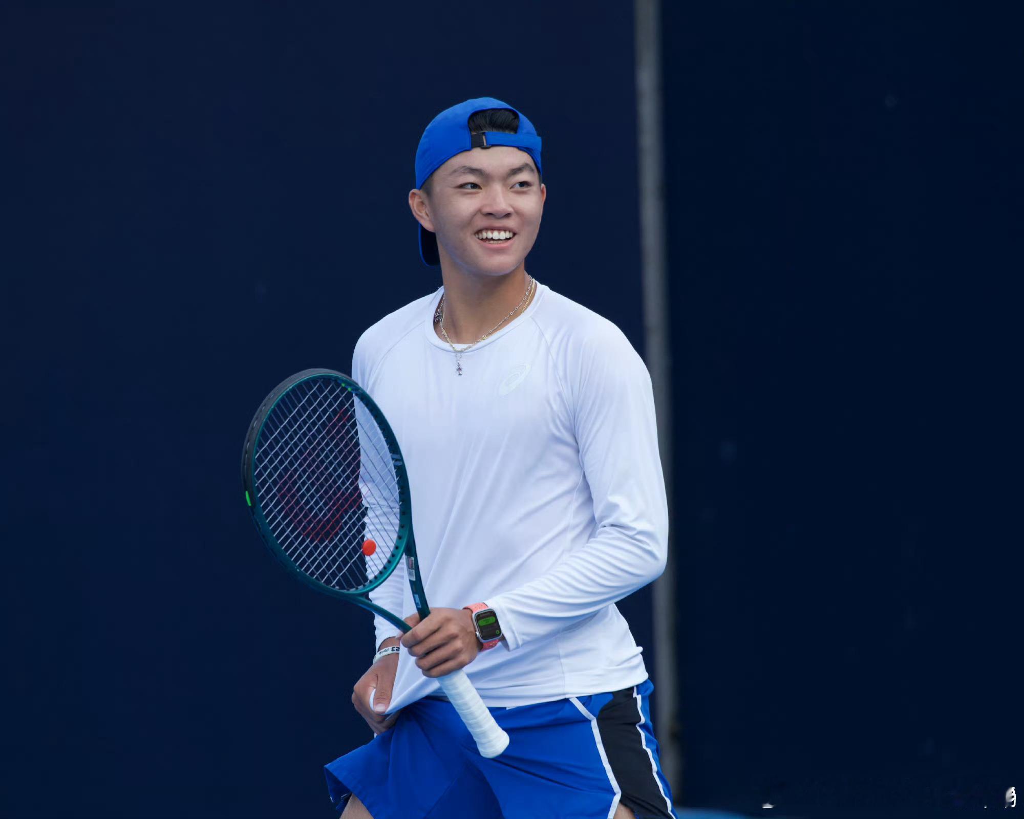 【ATP挑战赛】🇨🇳深圳CH100男单资格赛🇨🇳潘炜文0-6/2-6 ?