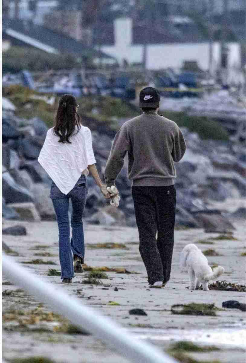 我的今日状态：🏝️旅行度假
我这里的天气：🌤️多云