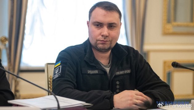 布达诺夫称，已有外国领导要求乌军立即停止攻击大递的石油天然气，以稳定油价。司机前