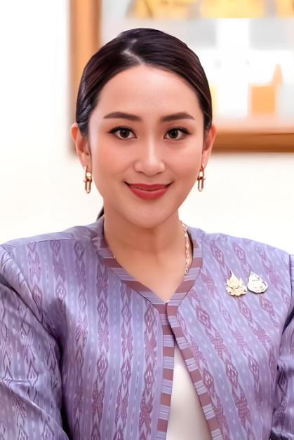 洪森和佩通坦的事情其实还没结束呢，目前来看，佩通坦完全占据了上风。佩通坦可能会借