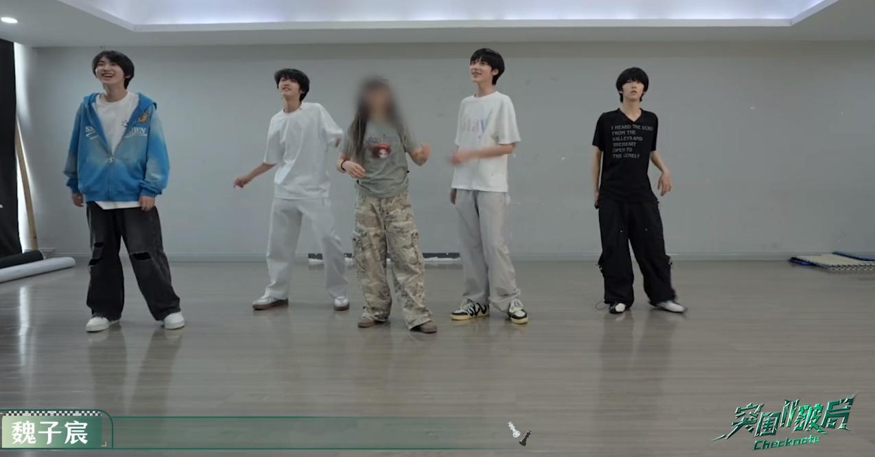 TF四代这个夏天再次向热爱奔赴TF四代突围练习室 TF四代突围练习室，TF四代这