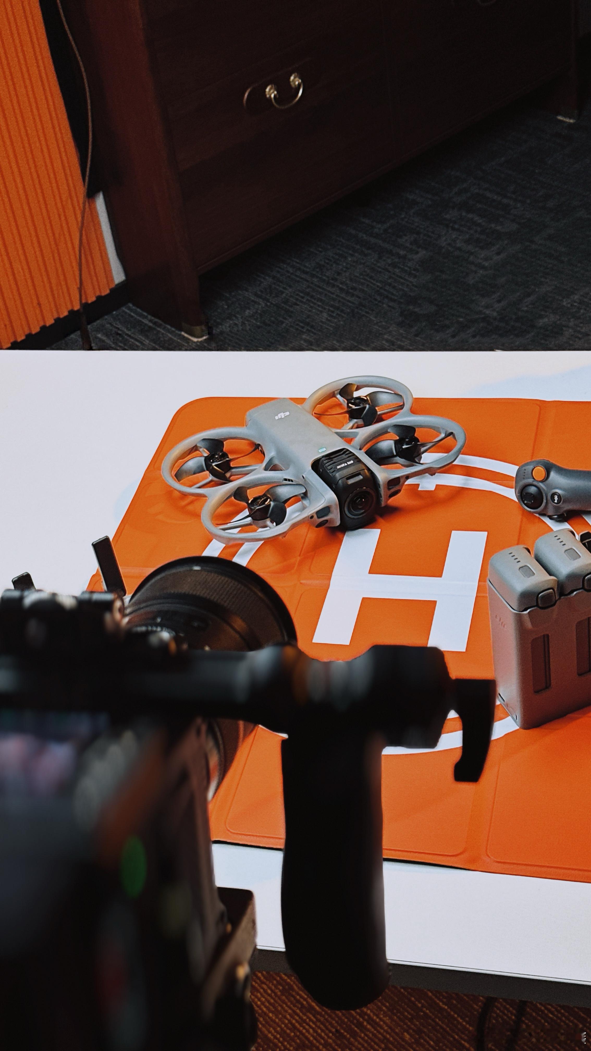 大疆AVATA 360开箱中！感兴趣的可以蹲一下后续评测！大疆avata360大