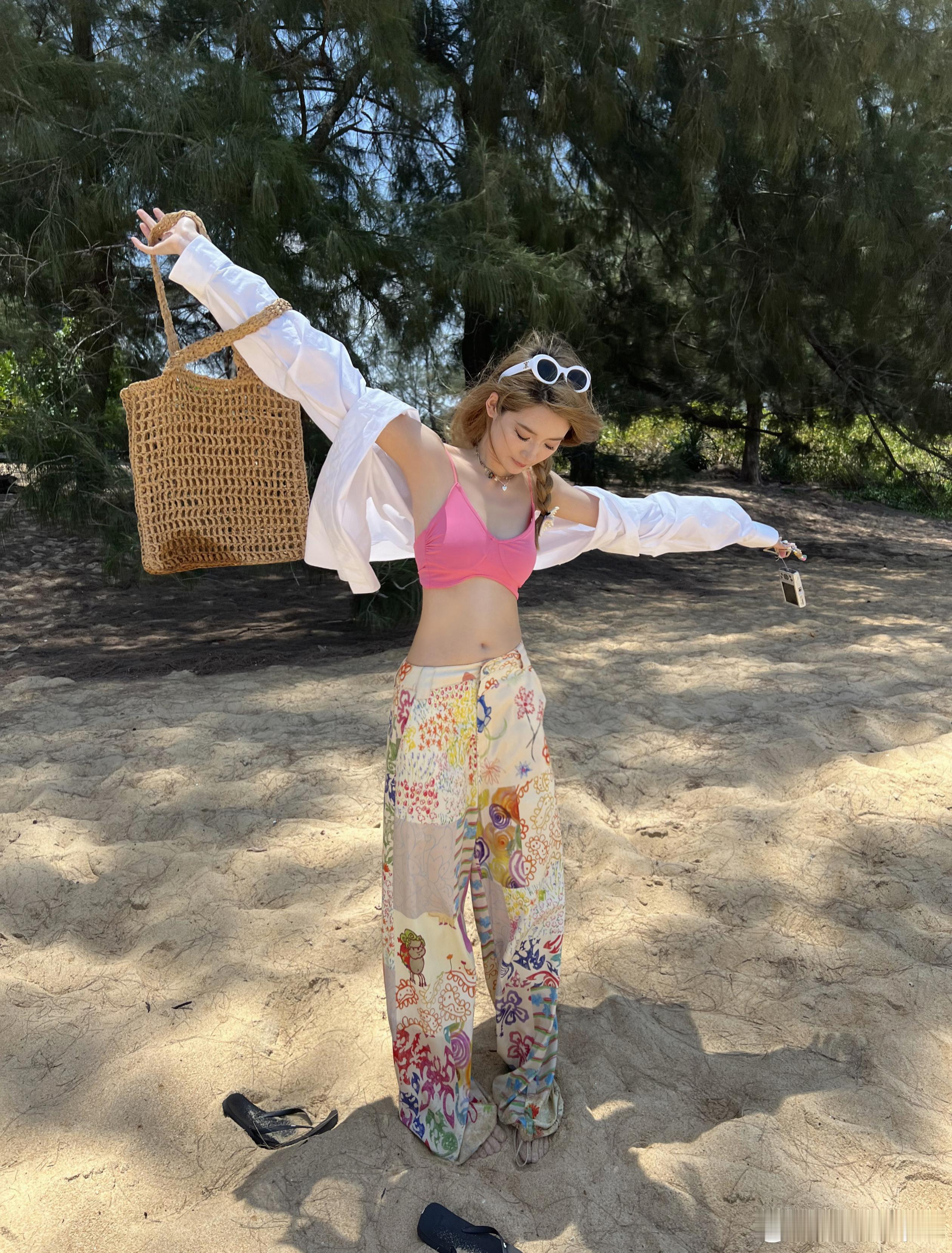 😍辣妹爱物！一体BRA美背 太适合夏天了吧jian直就是夏日主打色彩💛搭配这
