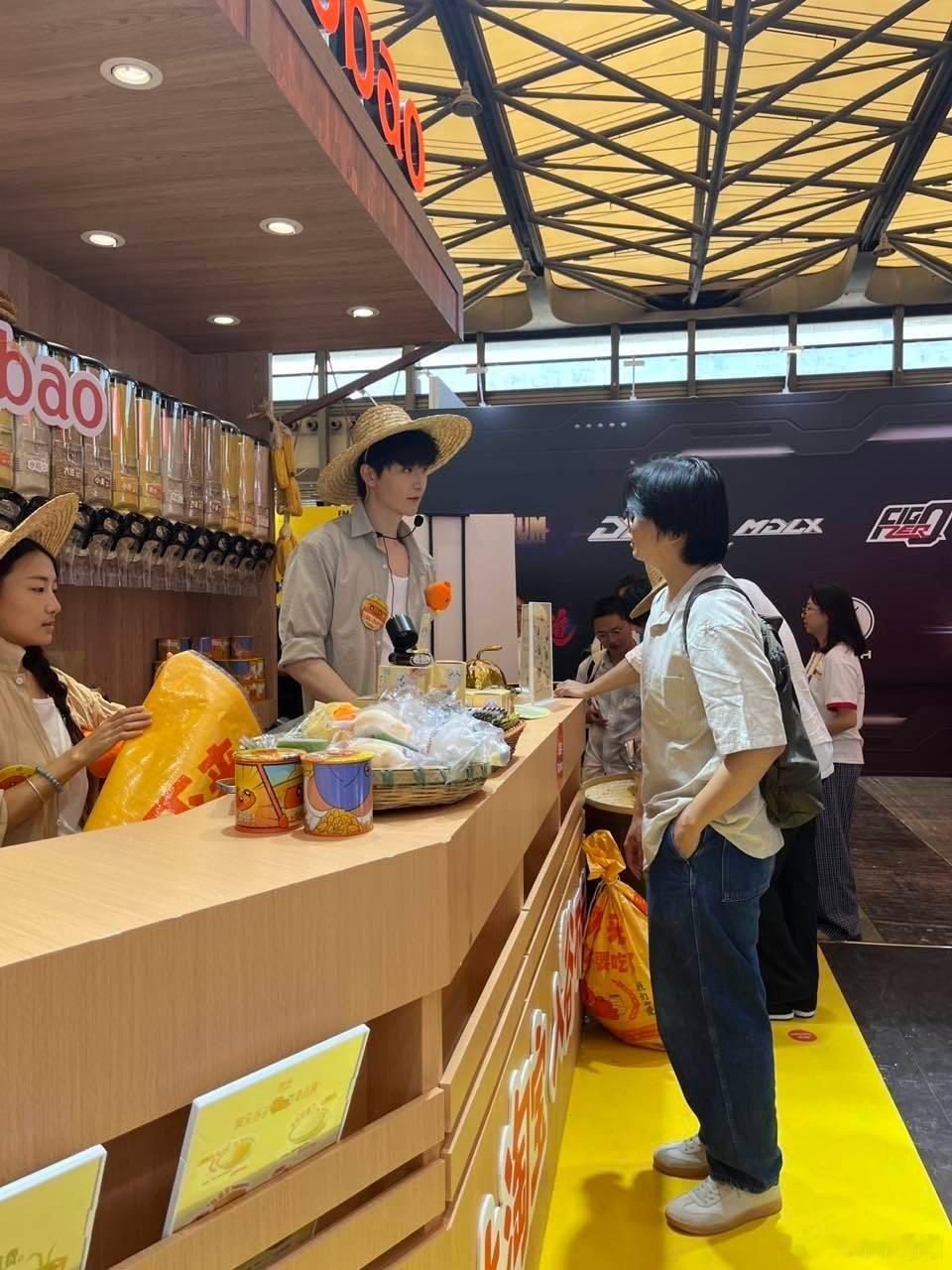 上淘宝入谷不亏告别千篇一律的漫展打卡，来🍑跟着村长筛五谷收谷子，把烟火气和二次