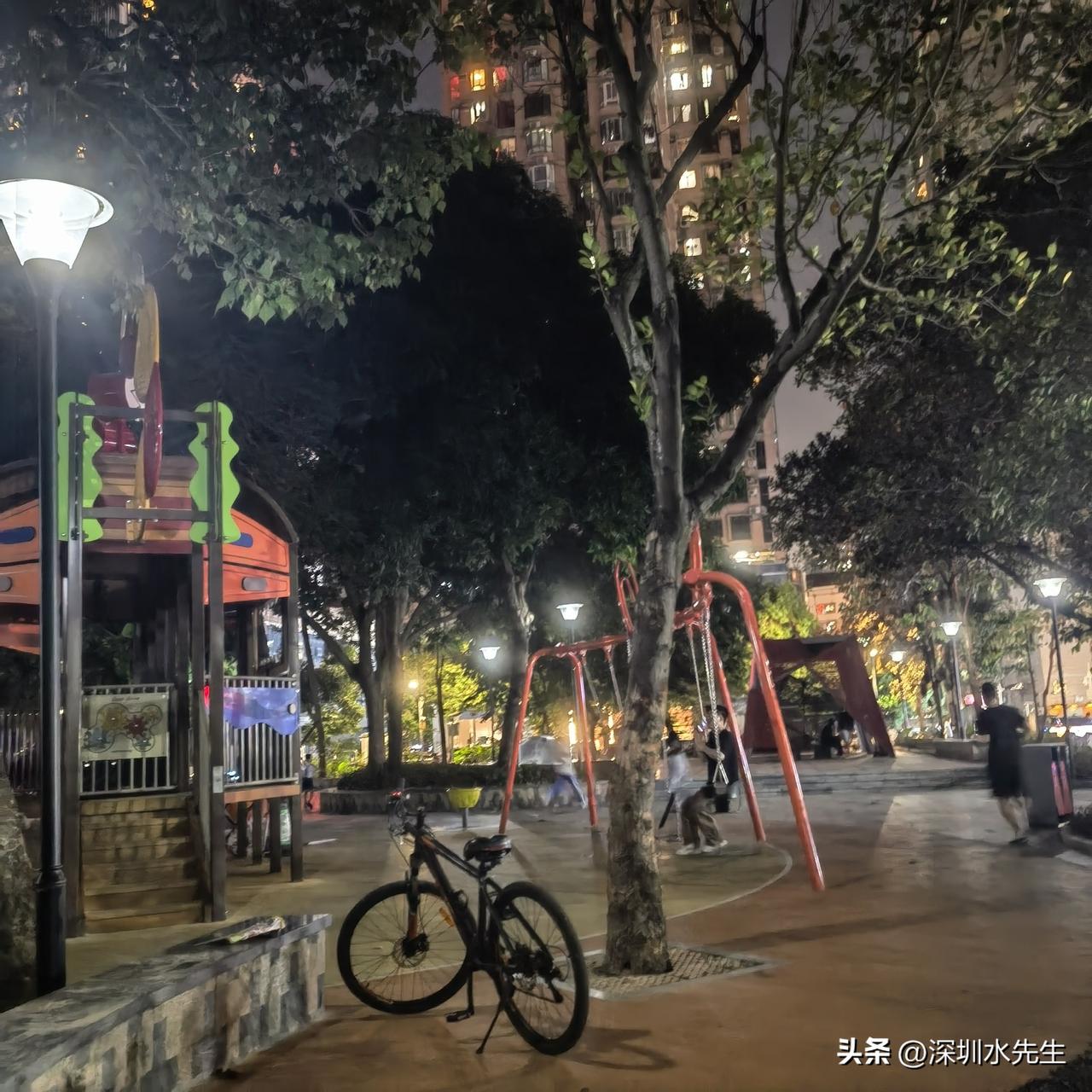 活到这个岁数，不再信那些虚头巴脑的人情鸡汤，就认准一个实在道理：人生万般皆可取舍