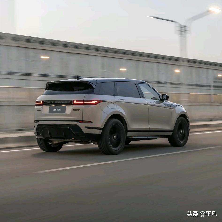 有朋友问我，路虎极光L现在到底还能不能买？

我跟他说，就记住这两点

第一，现