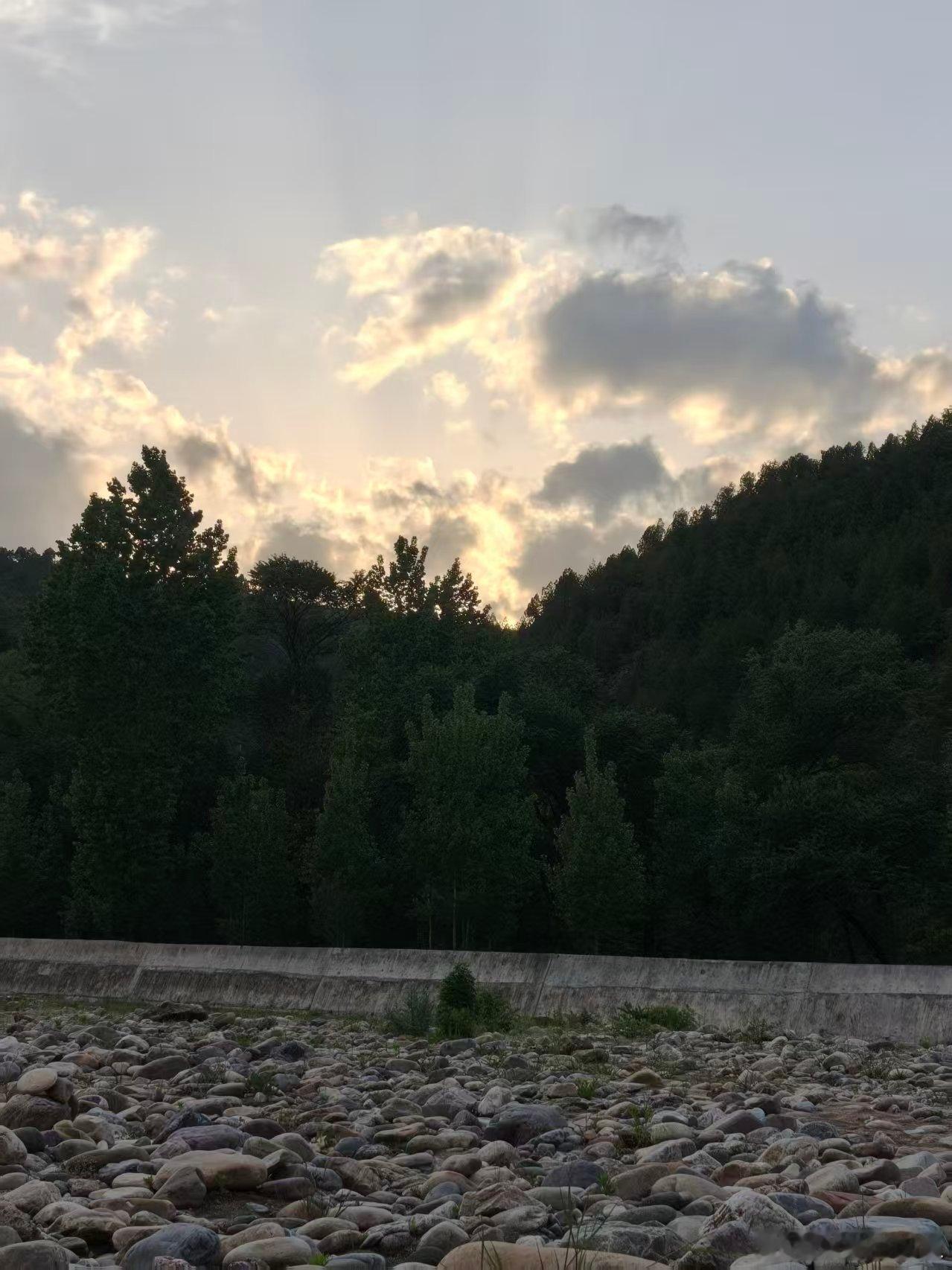 山里的风景就是好啊 