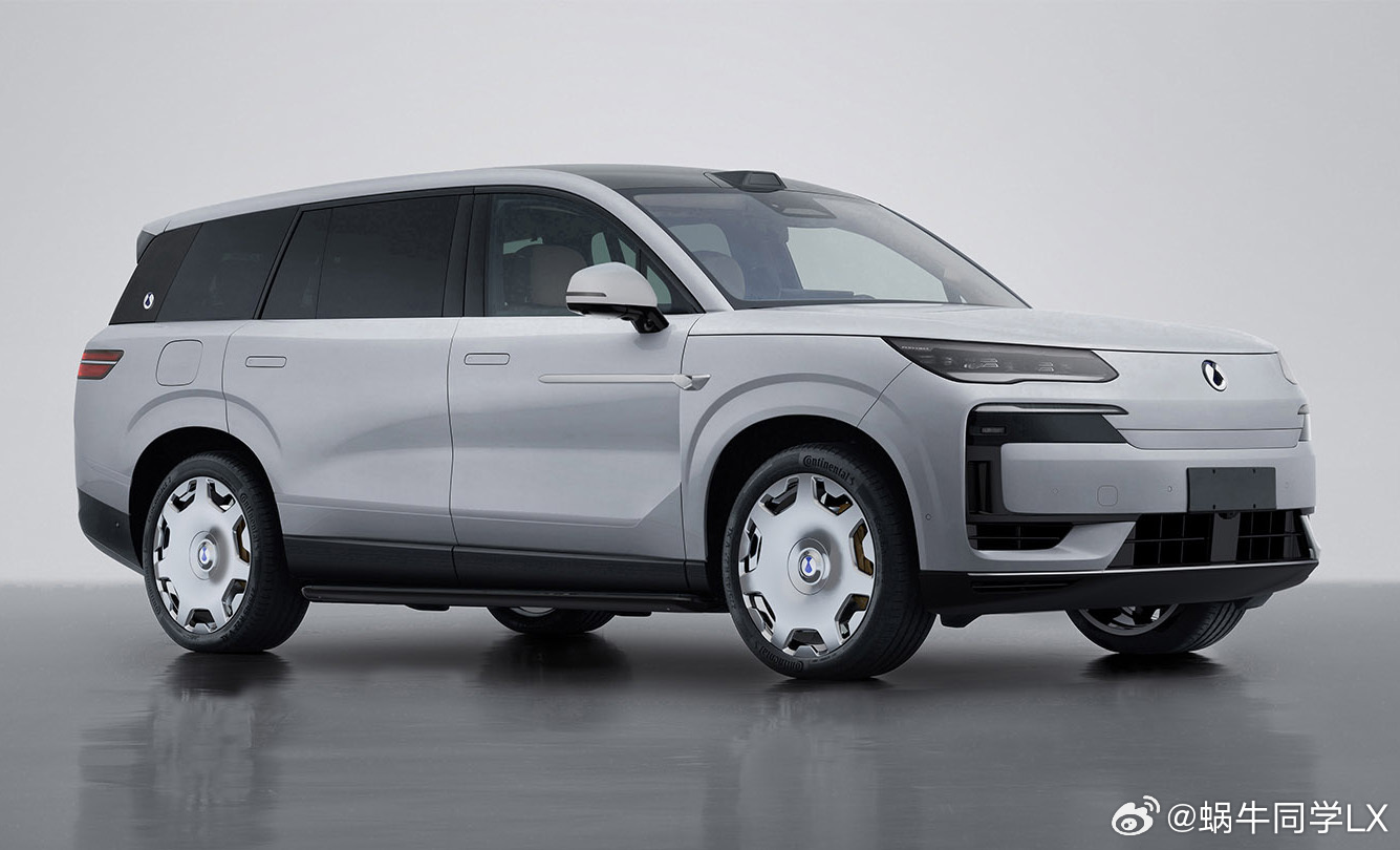 新款腾势N9亮相工信部，专属的高端轮毂让人眼前一亮，旗舰排场拉满。比亚迪第二代刀