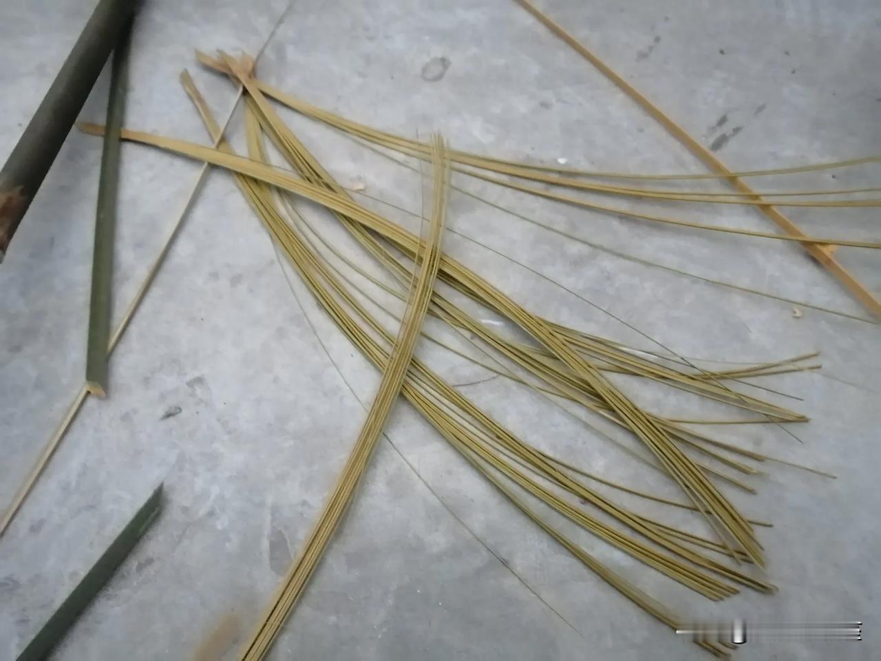 细竹条编织的魅力，谁知道这是要编织什么