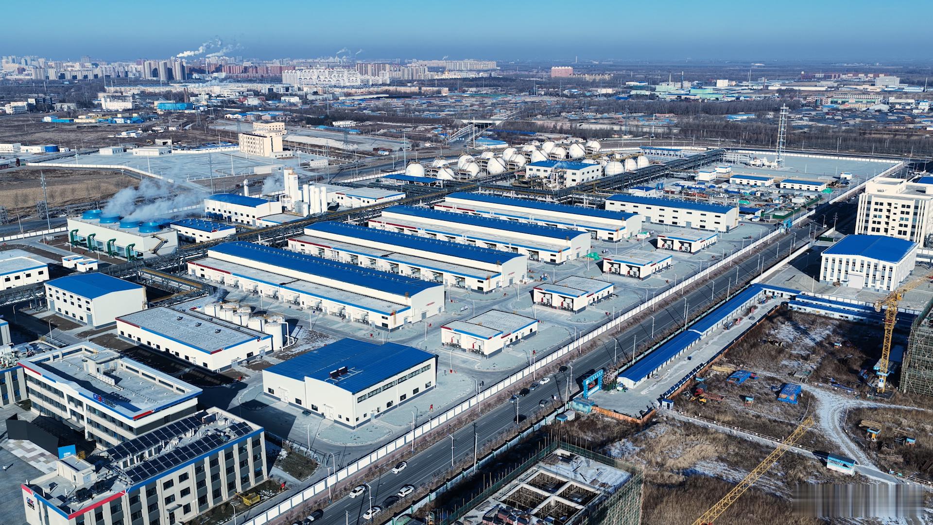 中国技术真的把西北风变成了燃料 原来风的能量能这样用！松原项目750兆瓦风电+5